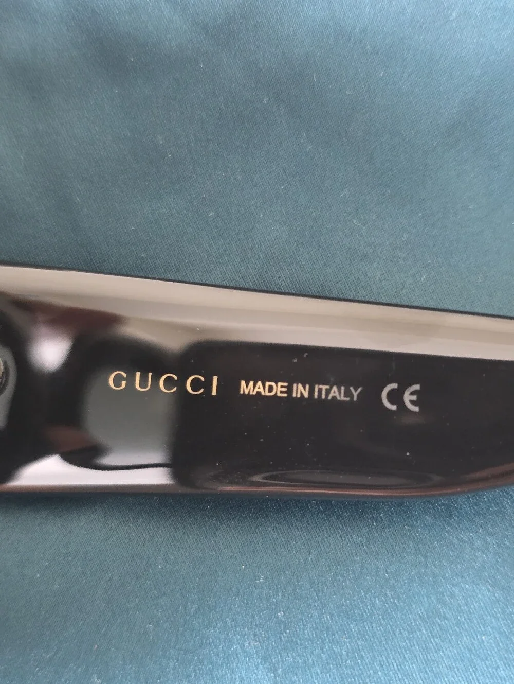 Gucci GG0053S 001 Oversized Square Black Sunglasses 54-25-140